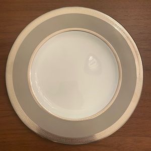 Waterford Newgrange Platinum 9” Gray Rim Accent Plate